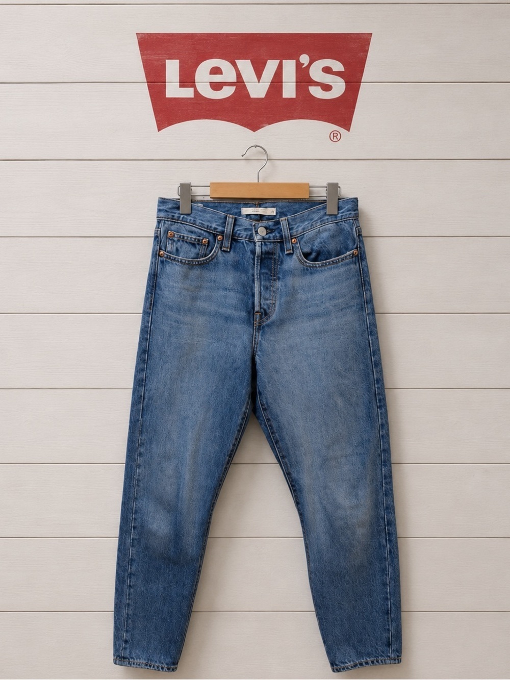 LEVI’S – BLUE WEDGIE STRAIGHT JEANS – SIZE 27